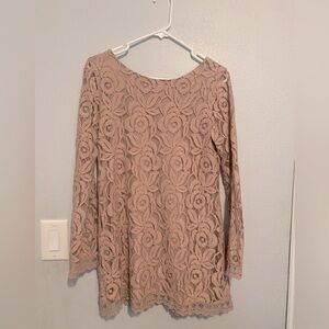 Loose fit open back lace dress